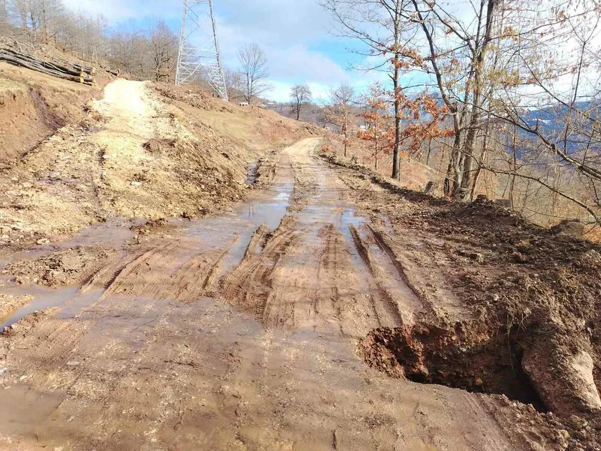 Mještani Đurđevića Tare nezadovoljni popravkom puta i dalekovodom