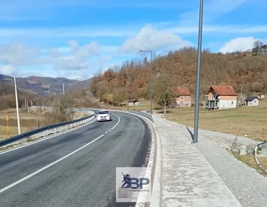 Mještani Dubova traže vraćanje saobraćajnog znaka na putu Bijelo Polje – Berane