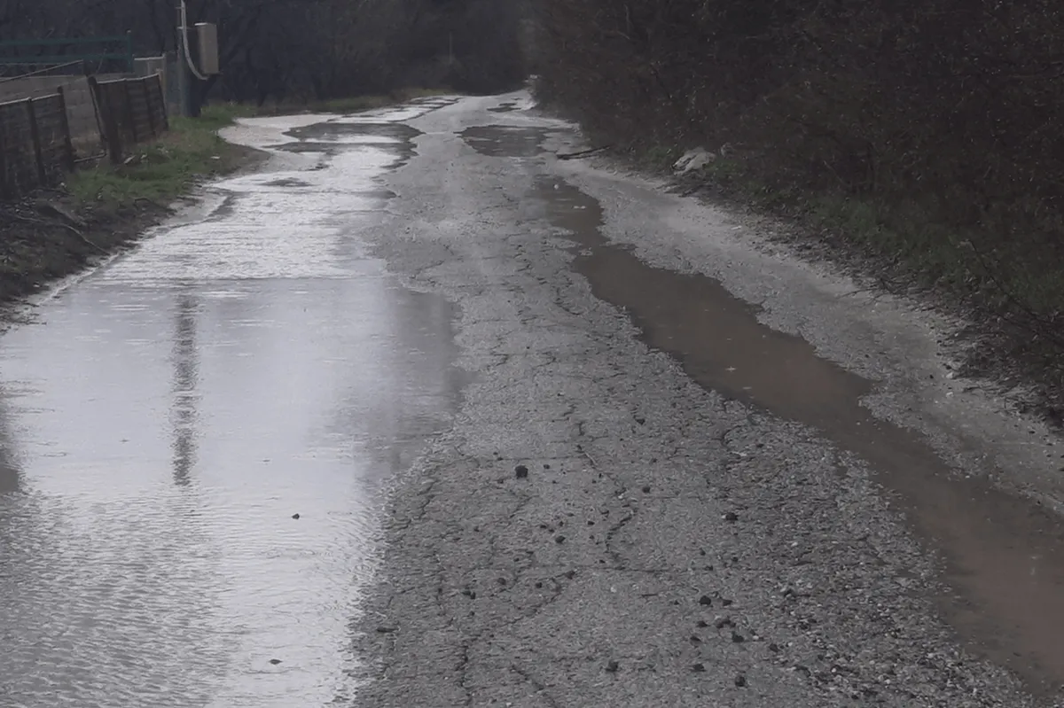 Mještani Podglavice zahtijevaju potpunu rekonstrukciju puta