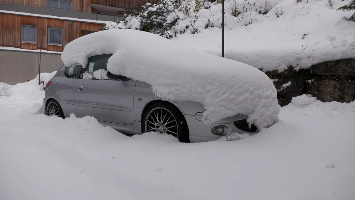 Nevrijeme u Austriji: Četiri žrtve u lavinama i kašnjenja na aerodromu