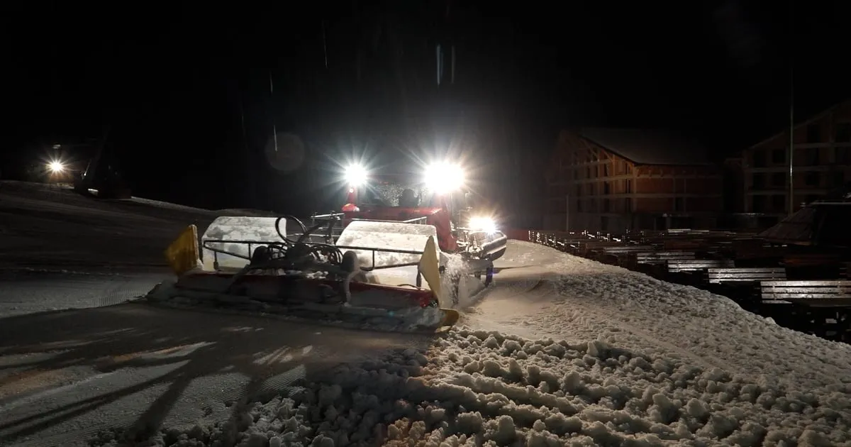 Noćna vožnja ratraka u ski centru Kolašin 1450