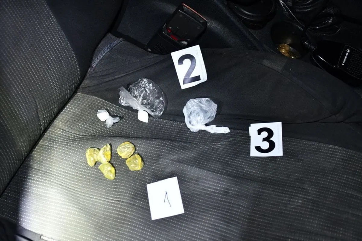 Osamnaestogodišnjak iz Bijelog Polja osumnjičen za prodaju droge u Budvi