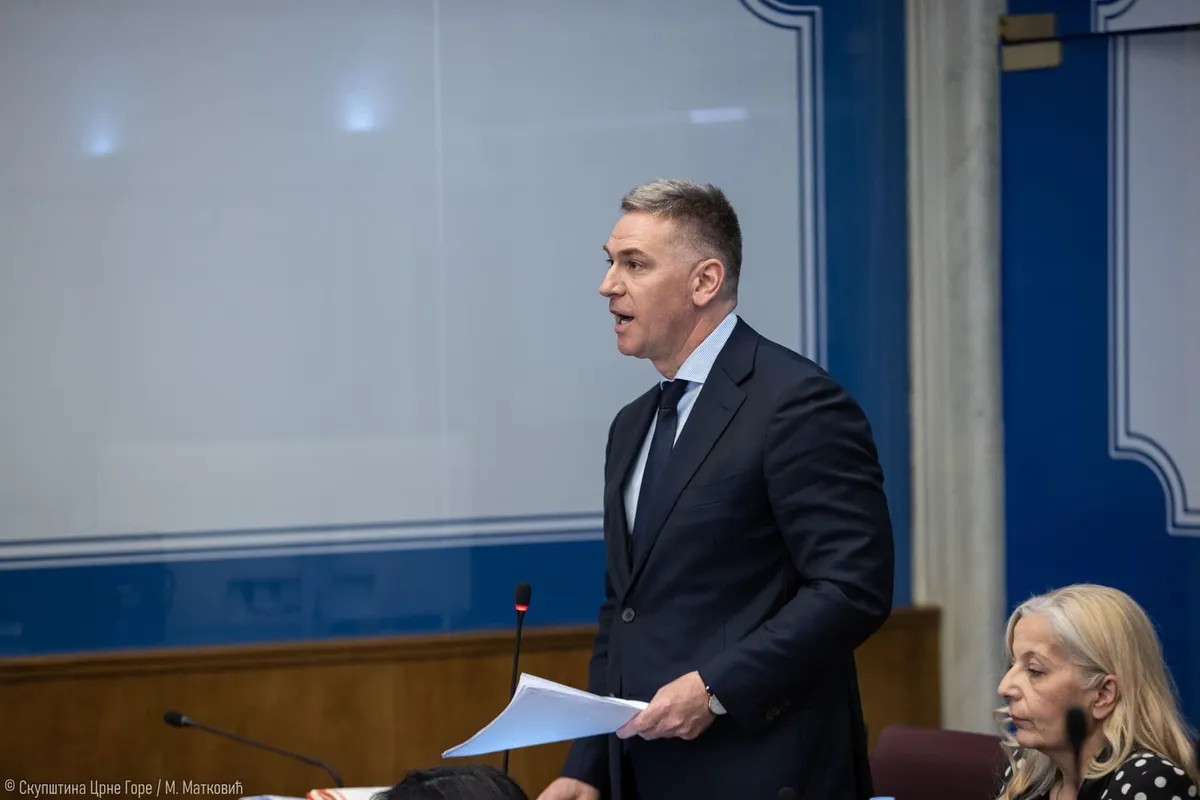 Oskar Huter: Institucije da se probude iz zimskog sna, Crna Gora nije slobodna zemlja