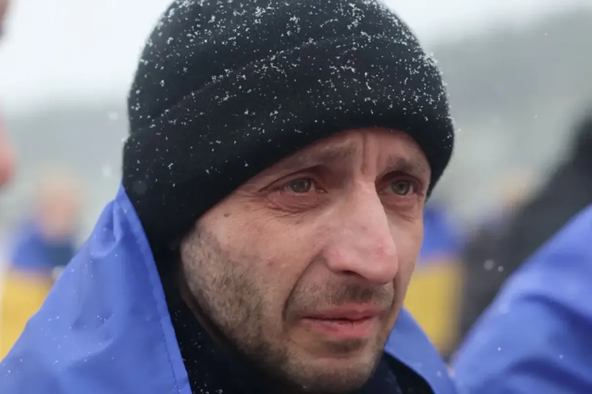 Oslobođeni ukrajinski zarobljenici stigli kući