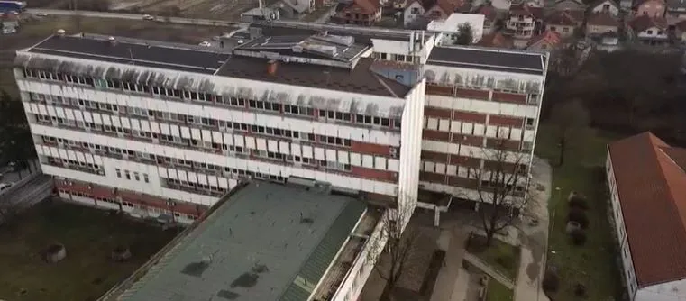 Ostavka direktora bolnice u Čačku nakon smrti djevojčice izazvala proteste