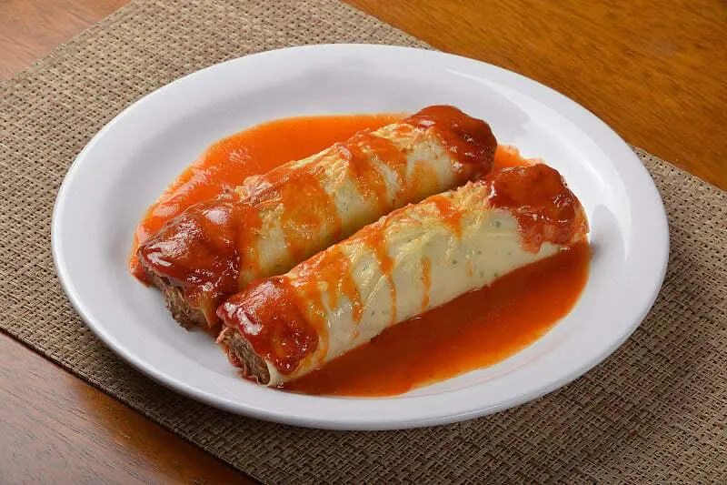 Palačinke punjene mljevenim mesom: Brzi recept za ukusno jelo