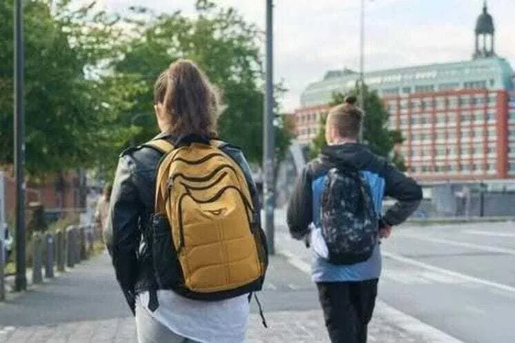 Počela isplata stipendija i kredita studentima i učenicima