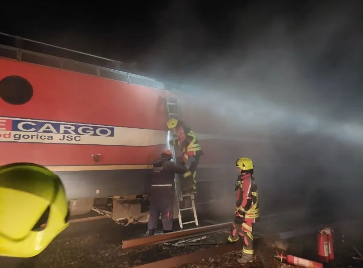 Požar na teretnoj lokomotivi u Bijelom Polju lokalizovan