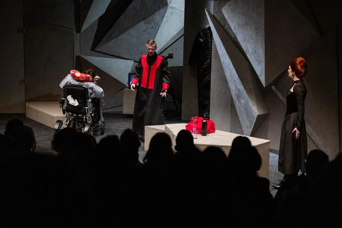 Predstava 'Pred penzijom' Tomasa Bernharda u Crnoj Gori