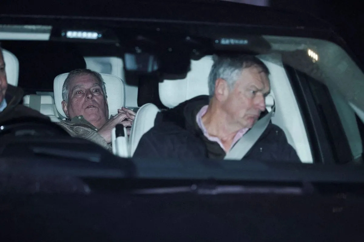 Princ Endru pušten iz pritvora nakon istrage o zloupotrebi položaja