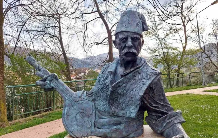 Prof. dr Stevan Kordić: "U pamet se Bijelopoljci" - kritika veličanja Avda Međedovića