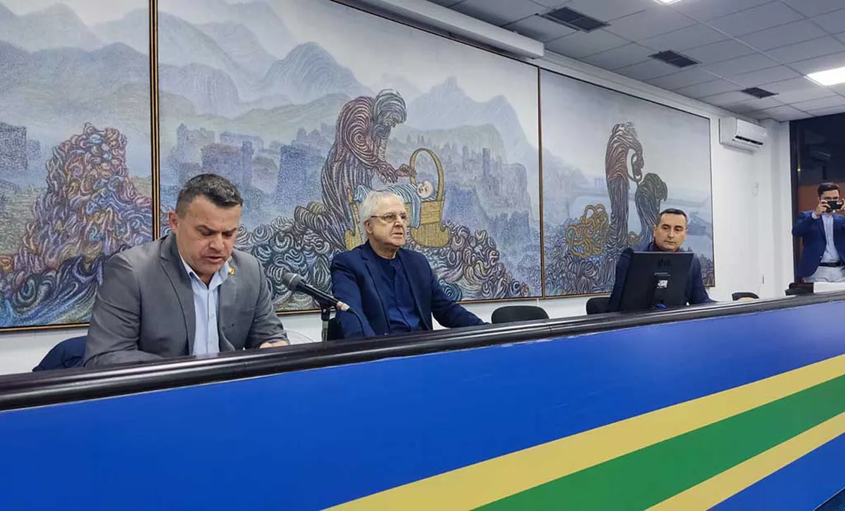 Promovisana knjiga 'Okupacija oltarom' Nikole D. Belade u Baru