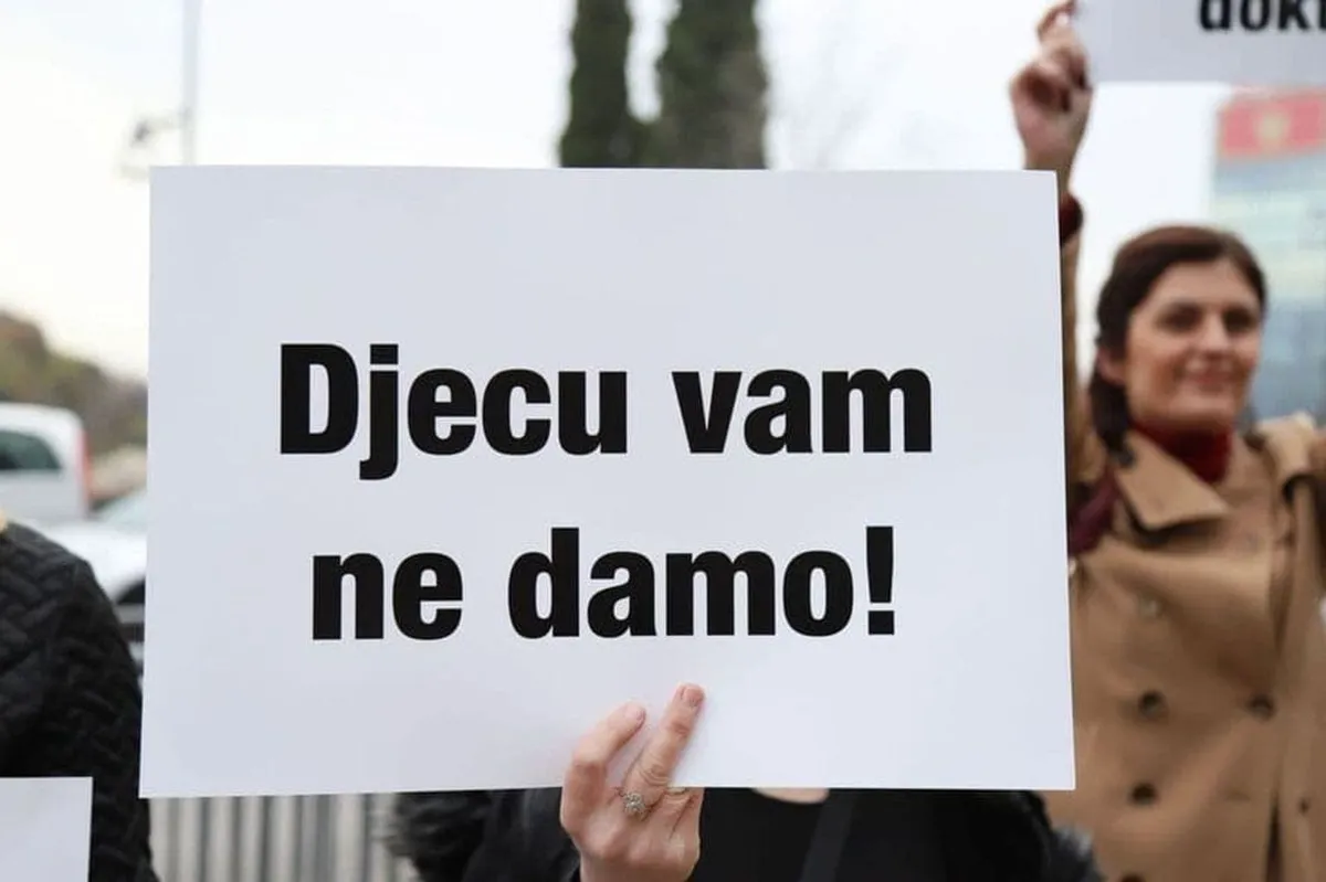 Protest građana protiv Zakona o obaveznoj imunizaciji u Crnoj Gori