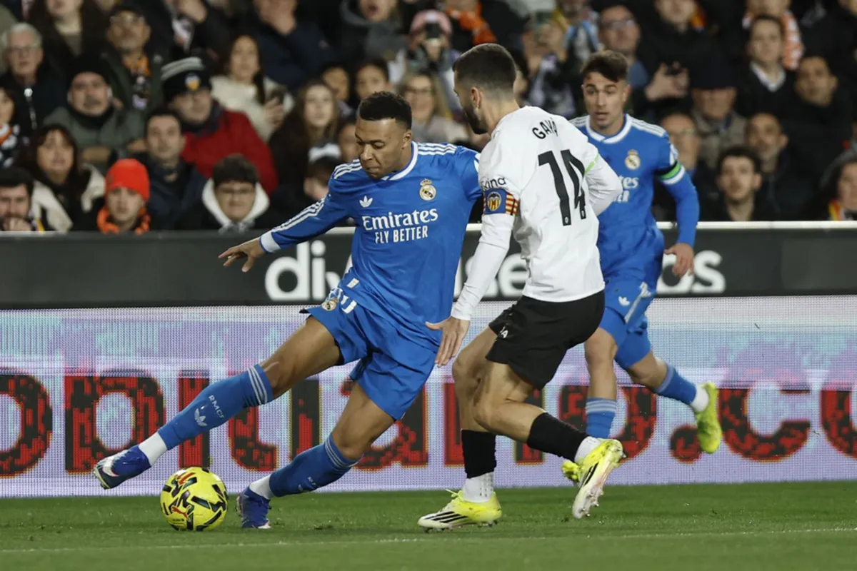 Real Madrid slavio u Valensiji, ostao u trci za titulom