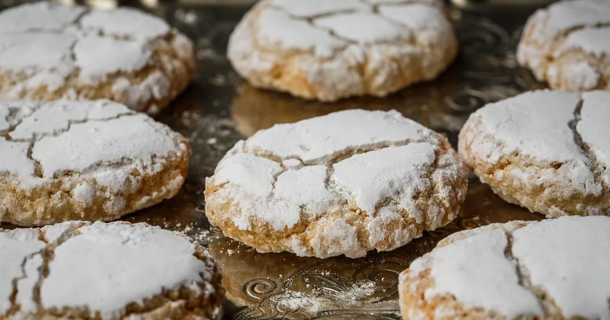 Ricciarelli: Mekani italijanski bademovi keksi