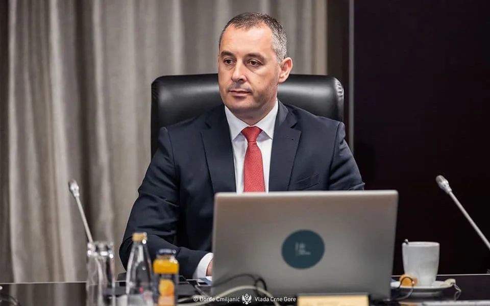 Šćekić: Ustavni sud u talačkoj ulozi, potrebna akcija protiv korupcije