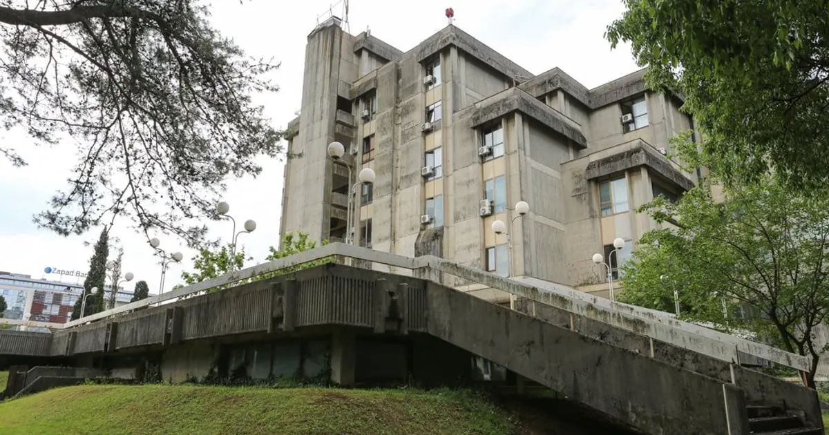 Sindikat RTCG-a upozorava na opasne dilove sa nelegalnim direktorom Raonićem