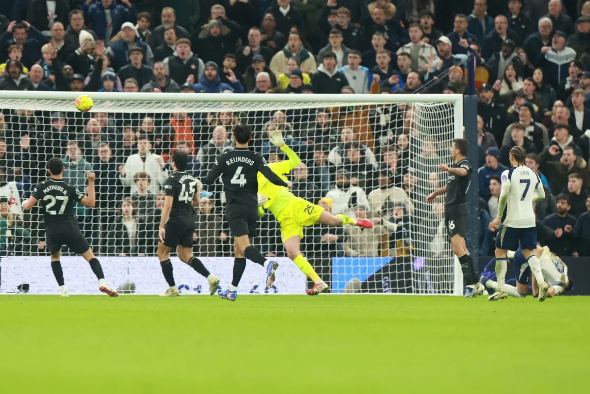 Sitiju malo 2:0, Solanke učinio uslugu Arsenalu