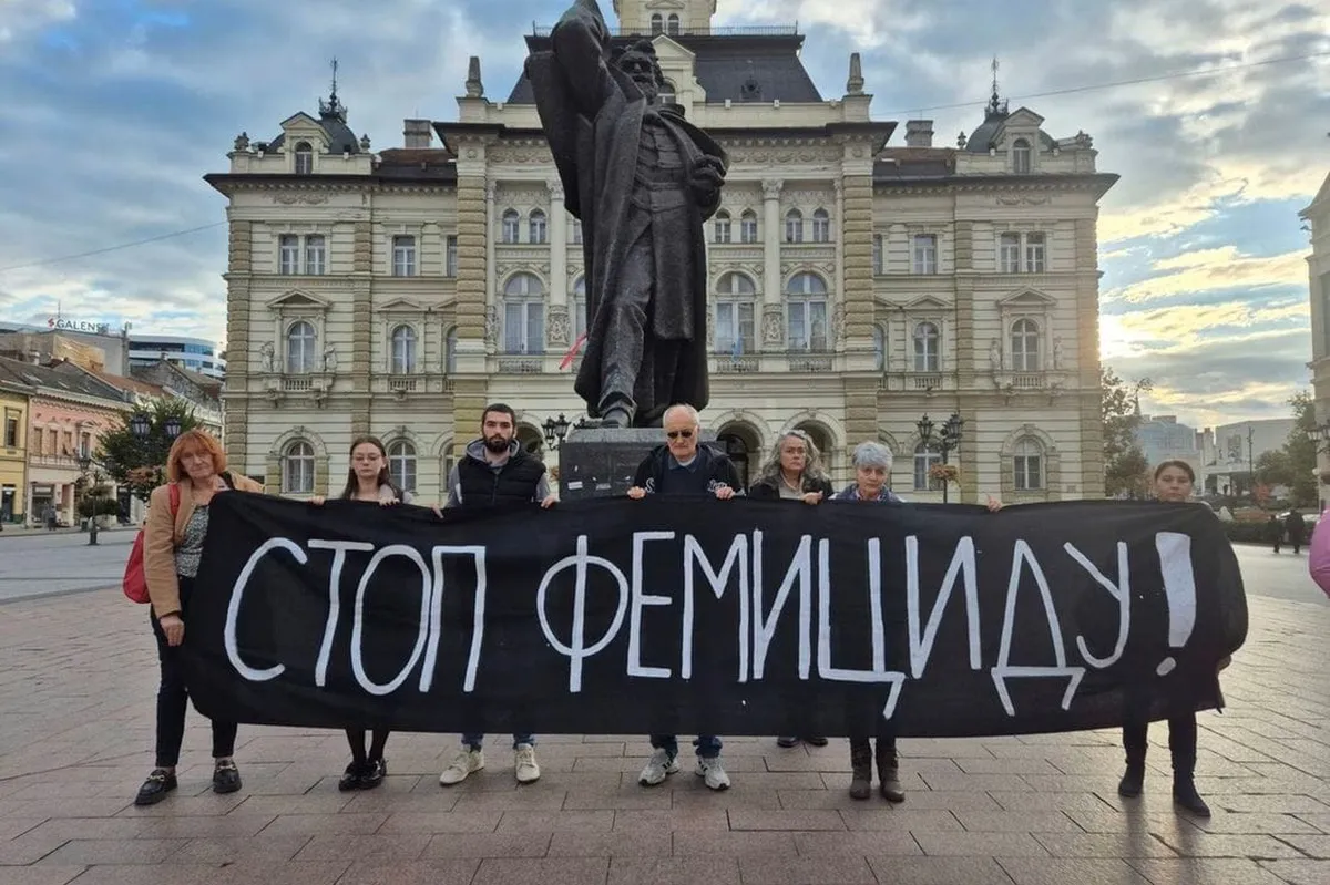 Skup u Novom Sadu protiv femicida: Minut ćutanja za ubijenu majku