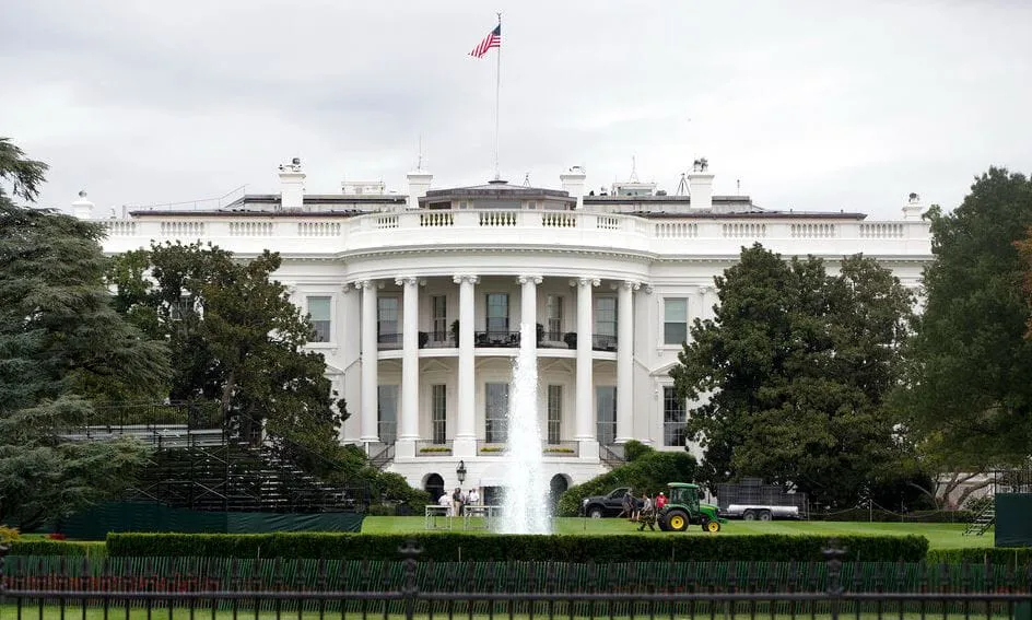 Spor oko NLO dosijea: Kćerka Ilona Maska optužuje Trampa