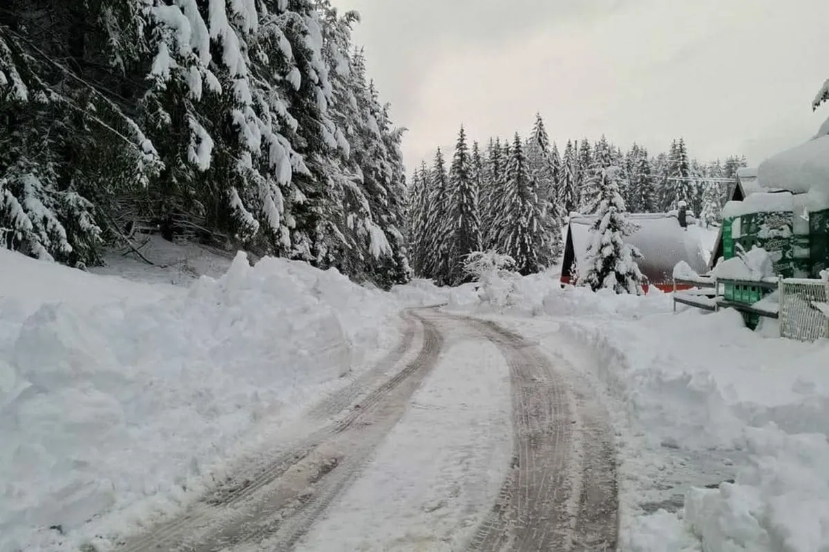 Stanje na putevima: Suvi kolovozi na jugu, snijeg i poledica na sjeveru