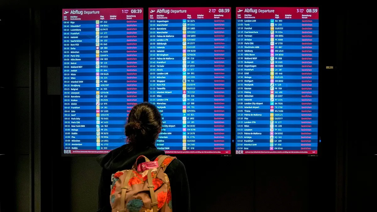 Svi polasci otkazani na aerodromu u Berlinu zbog leda