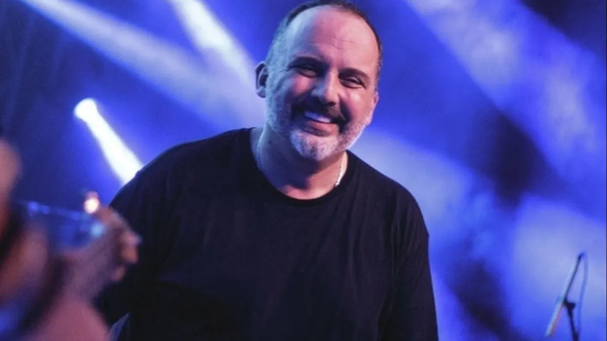 Toni Cetinski najavio novu pjesmu 'Budi mi sreća'