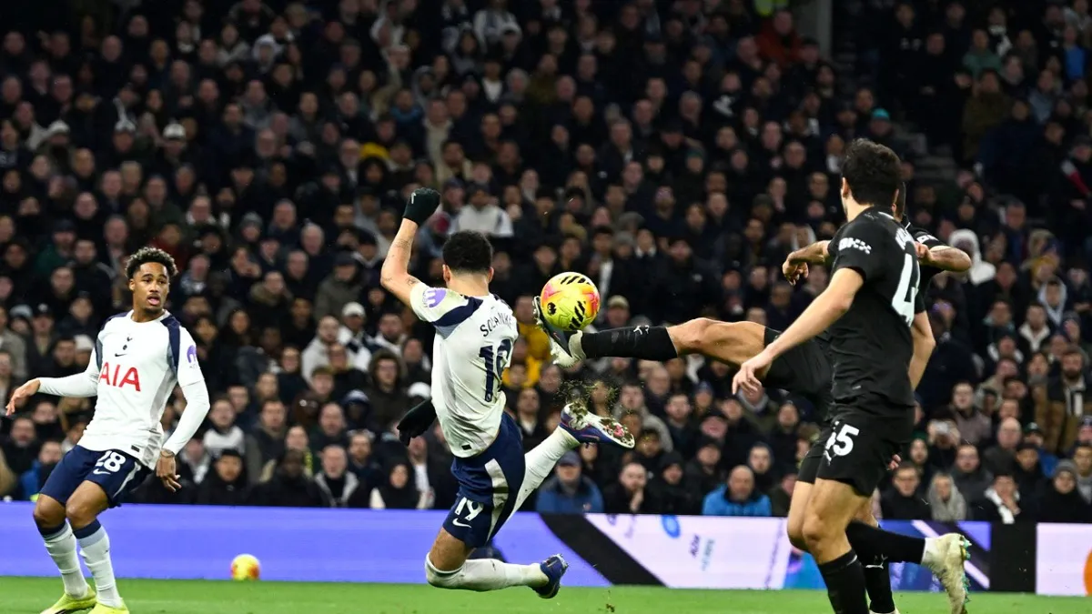 Totenhem remizirao sa Mančester Sitijem zahvaljujući Solankeu