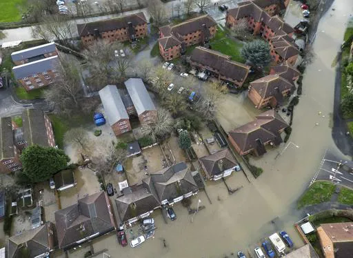 U Britaniji objavljeno 82 upozorenja na poplave zbog obilnih padavina