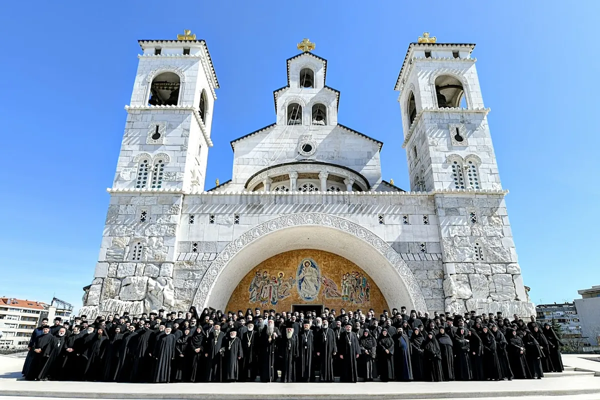 U Crnoj Gori registrovano 28 vjerskih zajednica, među njima osam zvaničnih