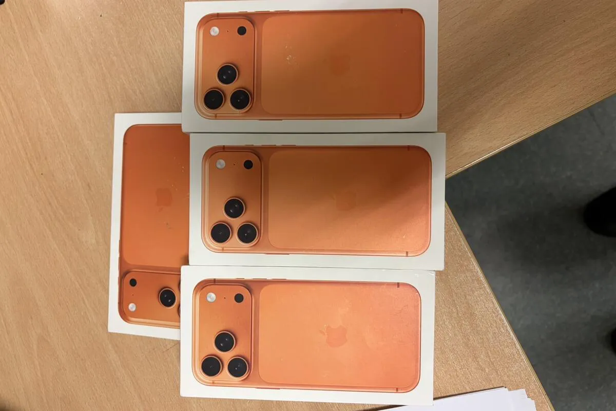 Uprava carina: Na Aerodromu Podgorica zaplijenjena neprijavljena roba