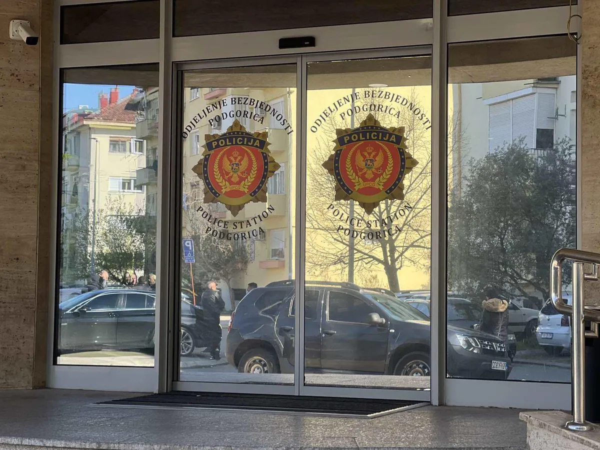 Uprava policije upozorava na širenje dezinformacija o službenicima