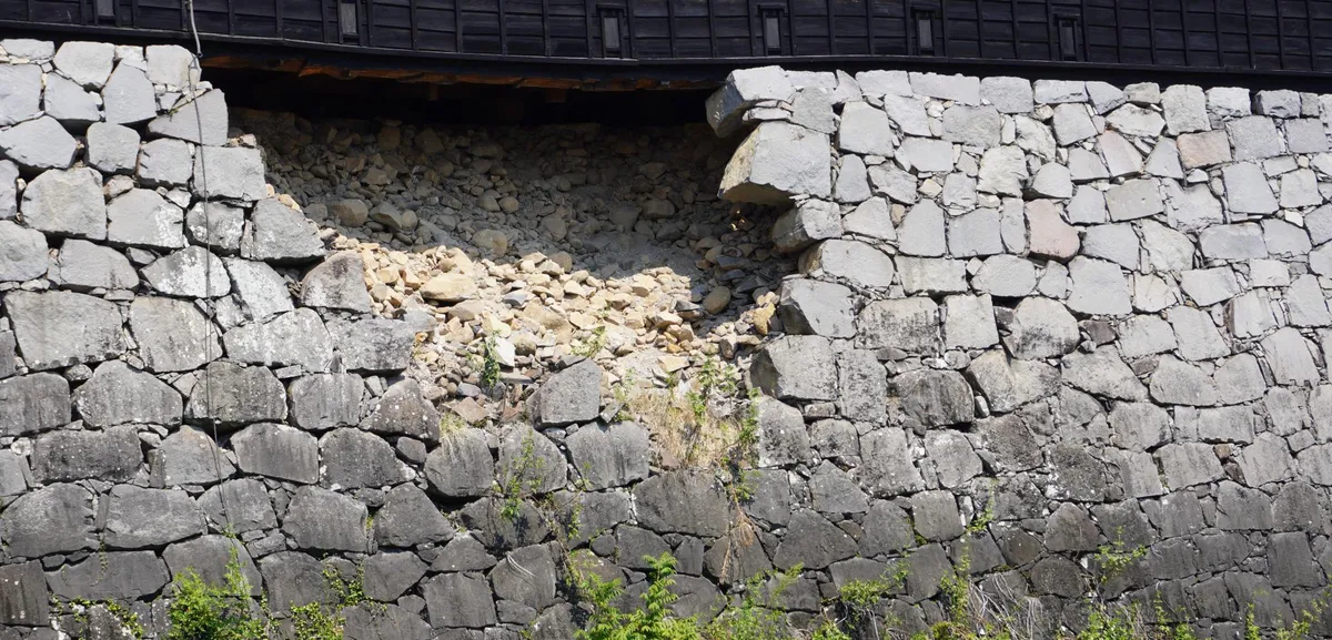 Urušavanje zida manastira u Egiptu: Poginula četvoro djece