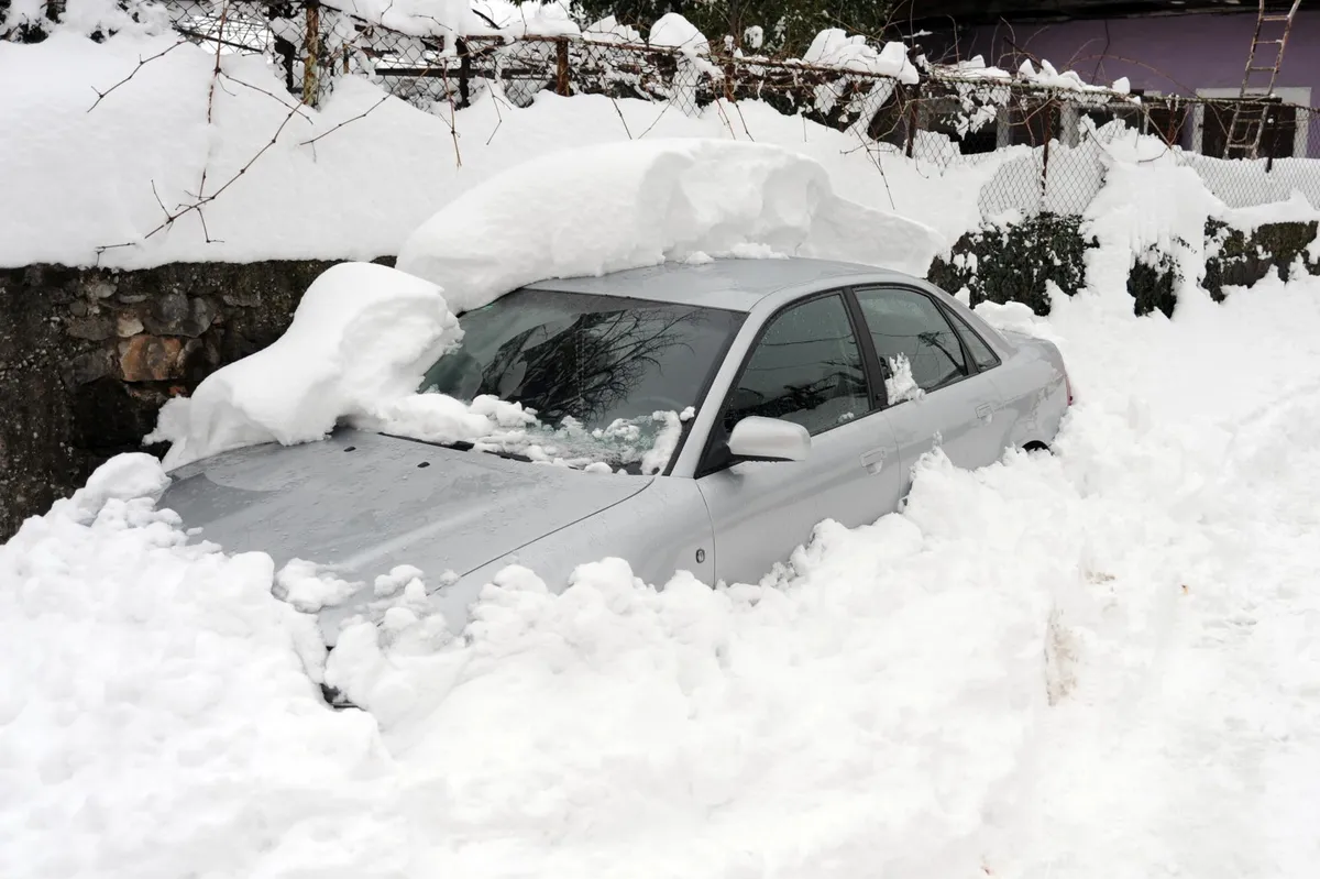 Vanredno stanje u Crnoj Gori zbog snijega u februaru 2012. godine