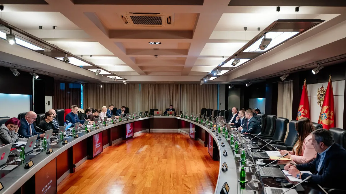 Vlada usvojila zakone o sezonskom radu i izgradnji Univerzitetske klinike