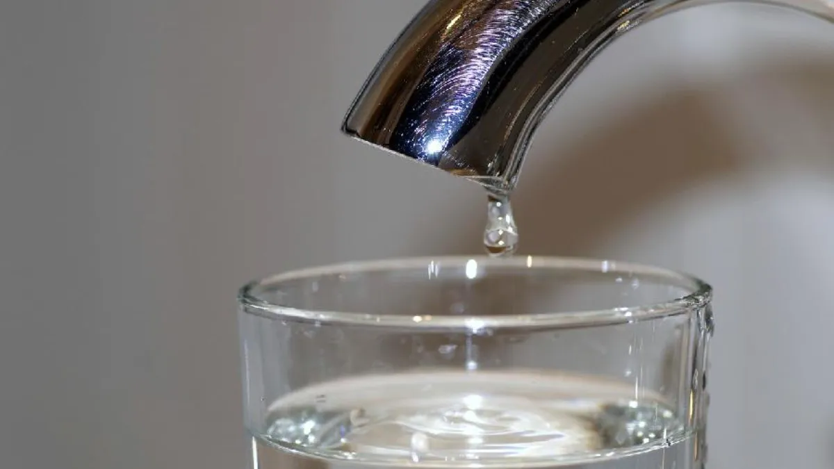 Voda u Budvi zamućena, nije pogodna za piće