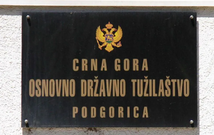 Zadržavanje instruktora vožnje osumnjičenog za nedozvoljene polne radnje