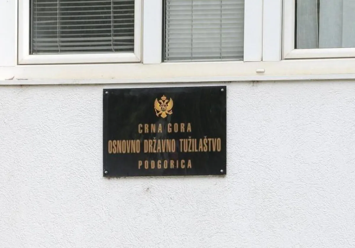 Zadržavanje instruktora vožnje zbog nedozvoljenih polnih radnji nad maloljetnicom