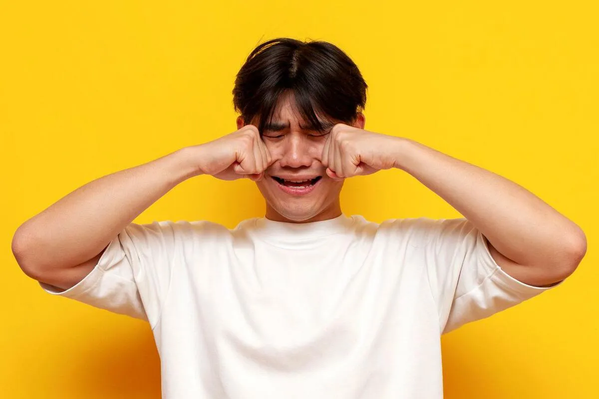 Zašto ljudi plaču: Naučna istraživanja o emocionalnim suzama