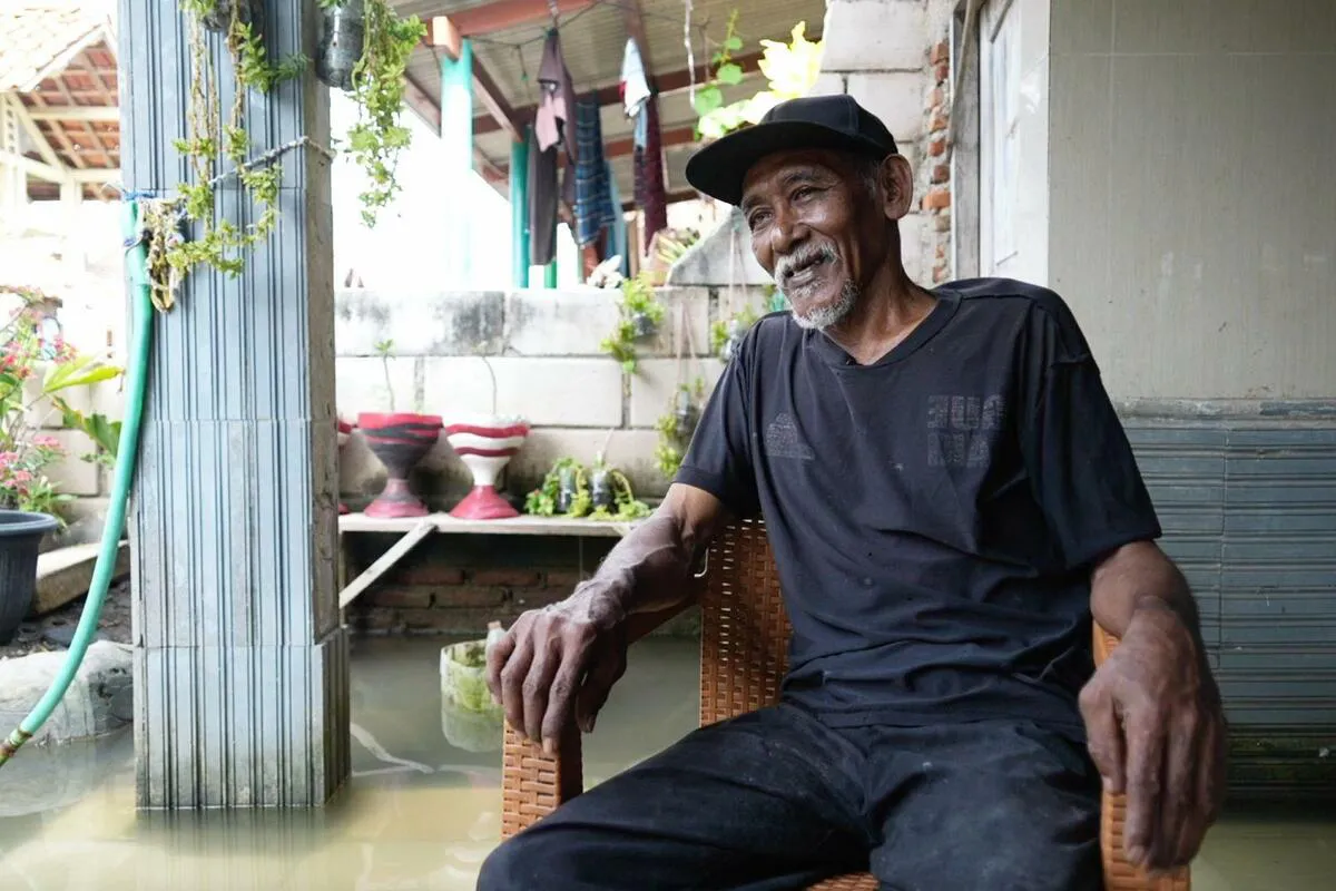 Život ljudi na ostrvu Java koje tone: Suvandi i njegovu borbu s poplavama