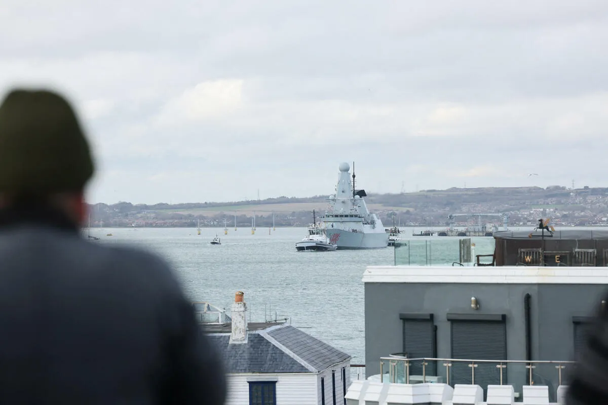 Britanski razarač krenuo ka Kipru