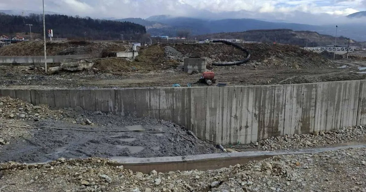 Novo korito Ćehotine puklo nakon samo mjesec i po dana rada