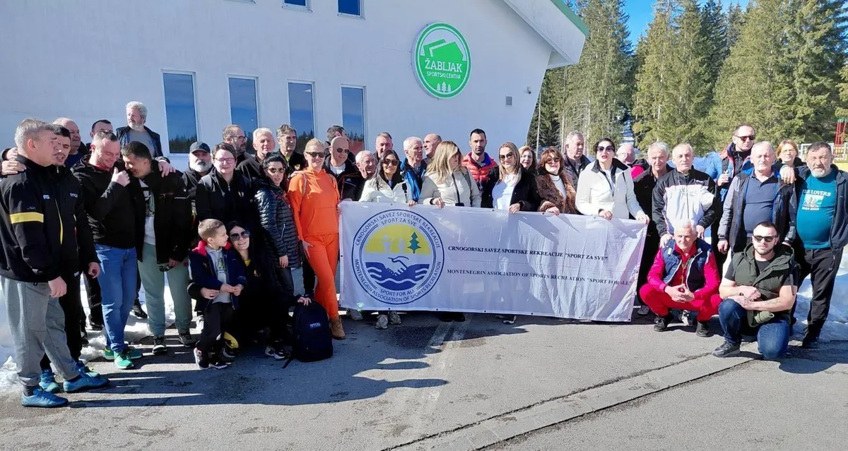 Održan Zimski fest Durmitor 2026: Jojić otvorio manifestaciju i uručio pehar