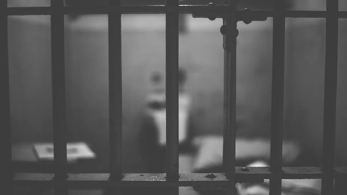 Britanski pogrebnik osuđen na 20 godina zatvora zbog pronevjere Britanski pogrebnik osuđen na 20 godina zatvora zbog pronevjere