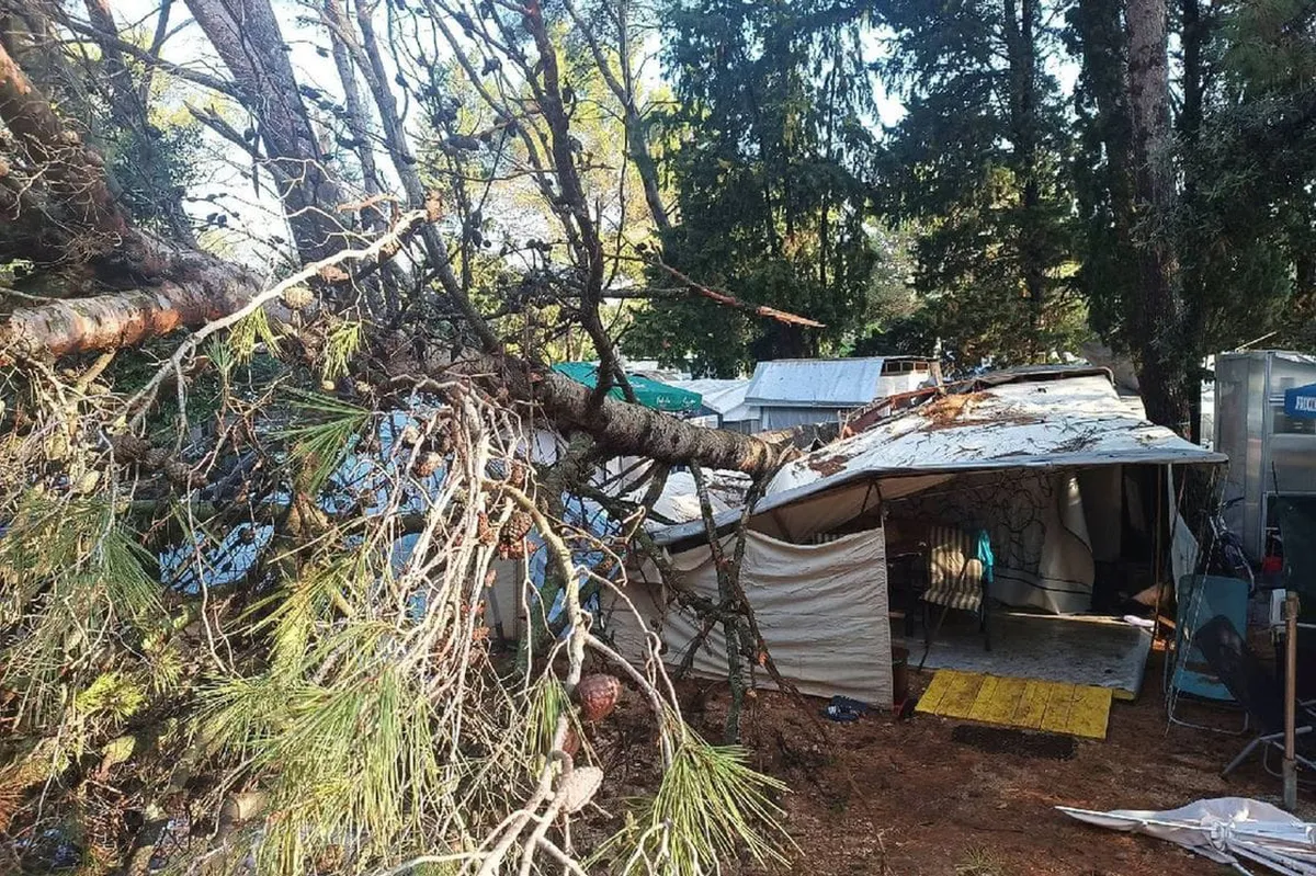 Vodeni tornado pogodio kampove na Lošinju: Jedna osoba hitno operisana