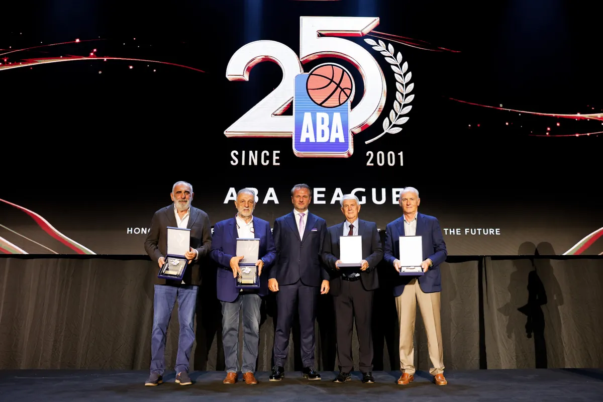 ABA liga proslavila 25 godina postojanja u Ljubljani ABA liga proslavila 25 godina postojanja u Ljubljani