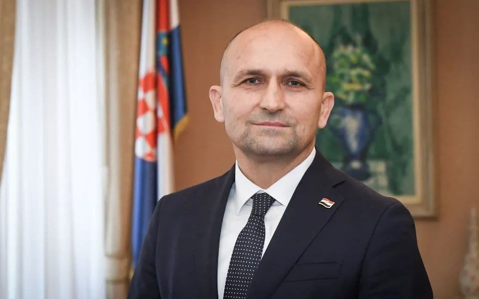 Anušić: Hrvatska će zbog Mladićeve sahrane povući političke poteze prema Srbiji Anušić: Hrvatska će zbog Mladićeve sahrane povući političke poteze prema Srbiji