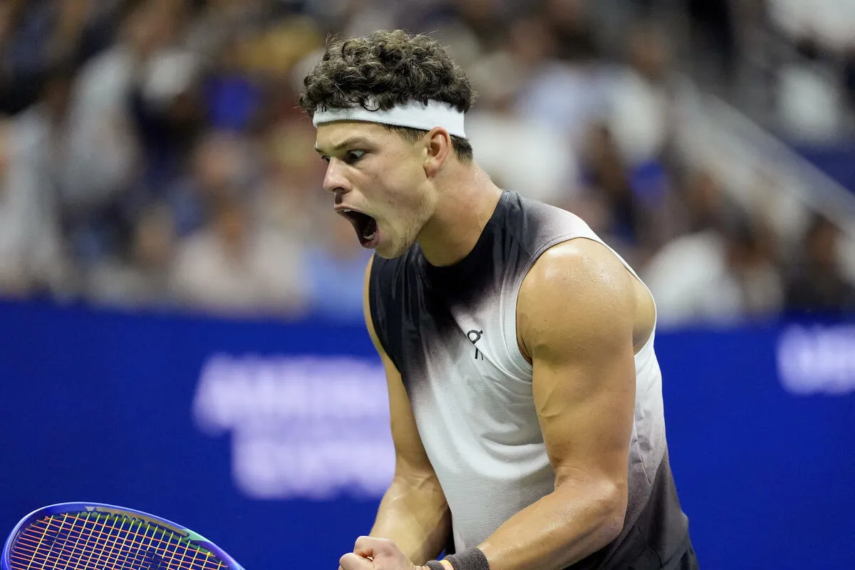 Ben Šelton skinuo krunu Karlosu Alkarasu na US Openu Ben Šelton skinuo krunu Karlosu Alkarasu na US Openu