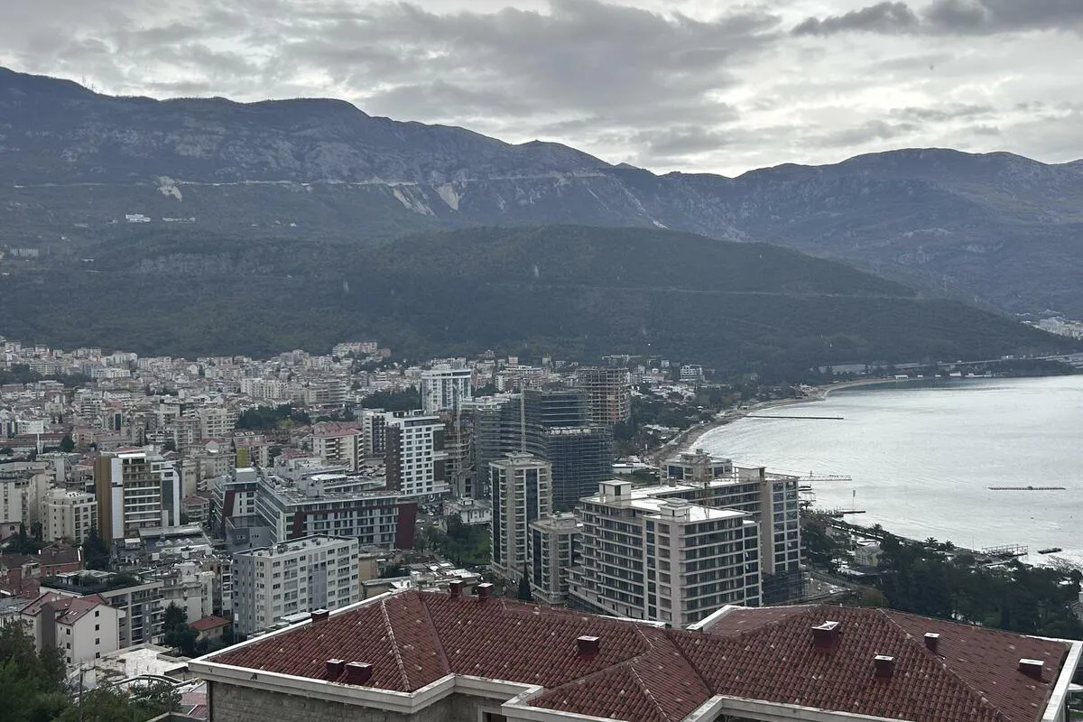 Budva čeka šest godina na Prostorno-urbanistički plan: Građevinski lobi jači od interesa grada Budva čeka šest godina na Prostorno-urbanistički plan: Građevinski lobi jači od interesa grada