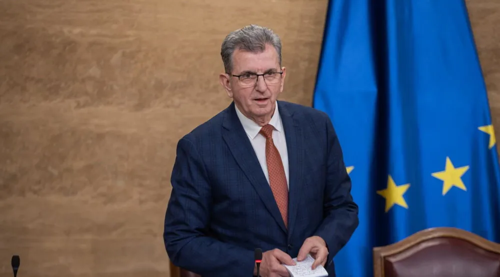 Camaj: Ne očekujte našu podršku dok se ne distancirate od Orlovog leta Camaj: Ne očekujte našu podršku dok se ne distancirate od Orlovog leta